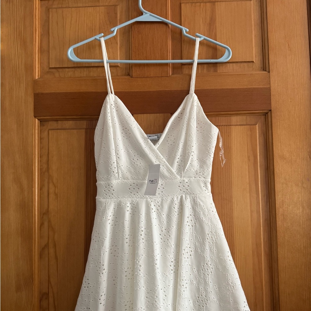 NWT Elegant White Rue 21 Jumper
